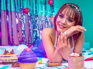 Luna_Martin webcam girl as a performer. Gallery photo 1.
