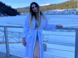 bristana webcam girl as a performer. Gallery photo 2.