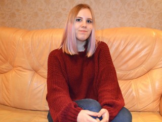 ToriHancock webcam girl as a performer. Gallery photo 3.