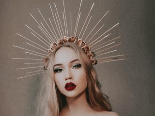 MashaMagic webcam girl as a performer. Gallery photo 1.