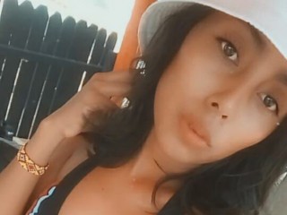 KyaFyre webcam girl as a performer. Gallery photo 1.