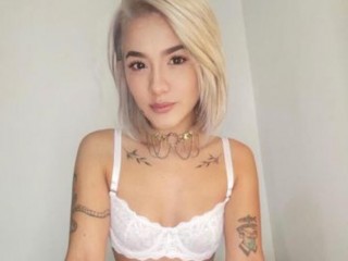 Bella_Regann12 webcam girl as a performer. Gallery photo 2.