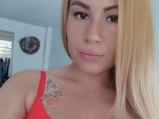 TiffanyBrowm webcam girl as a performer. Gallery photo 1.