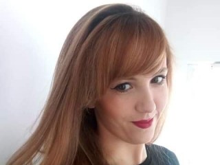 DeniseLewis webcam girl as a performer. Gallery photo 3.