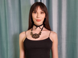 LucreciaLun webcam girl as a performer. Gallery photo 1.