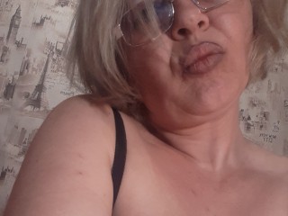 Bigseinhot webcam girl as a performer. Gallery photo 1.