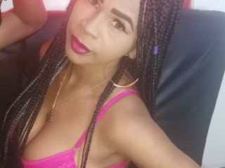 karineassaff_69 webcam girl as a performer. Gallery photo 2.