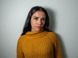 MayaThomson webcam girl as a performer. Gallery photo 2.