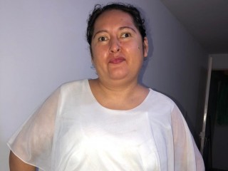 abrilhot20 webcam girl as a performer. Gallery photo 2.