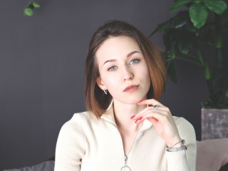 KiraPayne webcam girl as a performer. Gallery photo 3.