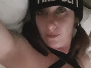 karmakumwitter webcam girl as a performer. Gallery photo 3.