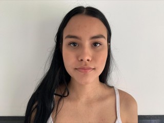 ZoeCox webcam girl as a performer. Gallery photo 2.