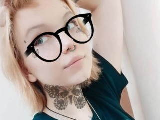 AlinaWang18 webcam girl as a performer. Gallery photo 1.