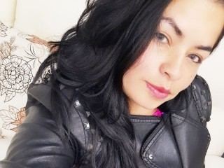 brendaparker webcam girl as a performer. Gallery photo 2.