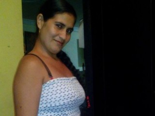 KeylaUribe webcam girl as a performer. Gallery photo 1.