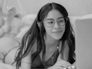 Nattaly_Brown webcam girl as a performer. Gallery photo 5.