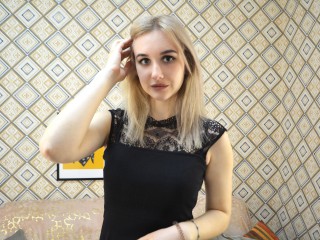 ClareHarrisy webcam girl as a performer. Gallery photo 3.