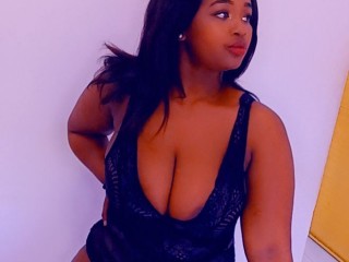 BIGCURVYBOOTY42 webcam girl as a performer. Gallery photo 2.