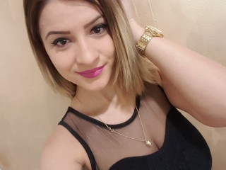 CelinneAnne94 webcam girl as a performer. Gallery photo 3.