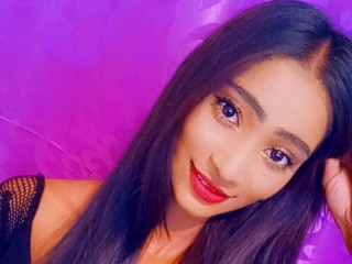 Indian_Lips webcam girl as a performer. Gallery photo 3.