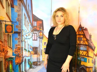 MiaWheeler webcam girl as a performer. Gallery photo 2.