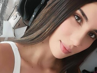 sheylamoon webcam girl as a performer. Gallery photo 4.