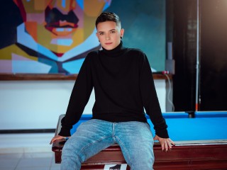 Zoe_hanzel webcam girl as a performer. Gallery photo 1.