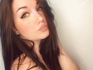 Skye22 webcam girl as a performer. Gallery photo 2.