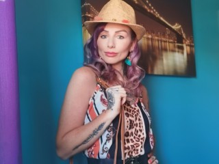 LadyJaneX webcam girl as a performer. Gallery photo 1.