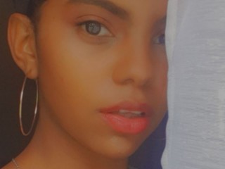 LatinLoveCruz webcam girl as a performer. Gallery photo 2.