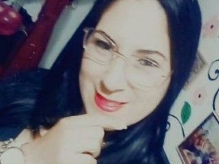 Pameladavalos webcam girl as a performer. Gallery photo 2.