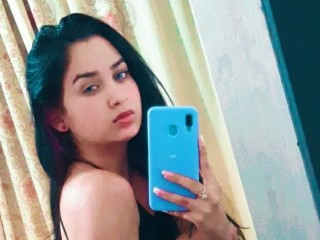 KamiilaTorrezz webcam girl as a performer. Gallery photo 1.