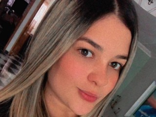 ArianaGomez18 webcam girl as a performer. Gallery photo 6.