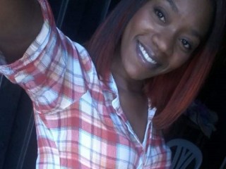 ALONDRA_EBONY webcam girl as a performer. Gallery photo 1.