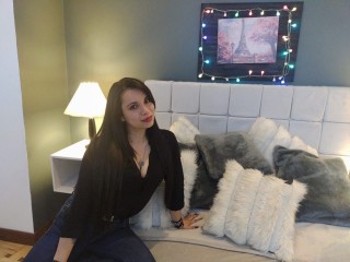 ZelinCorlen webcam girl as a performer. Gallery photo 2.