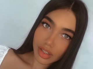 OliviaAnistton webcam girl as a performer. Gallery photo 1.