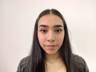 AgatthaJones webcam girl as a performer. Gallery photo 1.