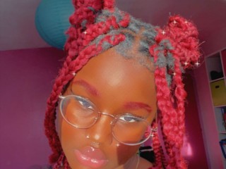 Chaudassegirl webcam girl as a performer. Gallery photo 2.