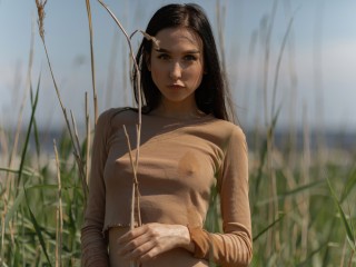 SophieBunny webcam girl as a performer. Gallery photo 8.