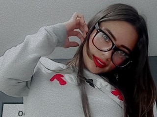 KloeMorgan webcam girl as a performer. Gallery photo 4.