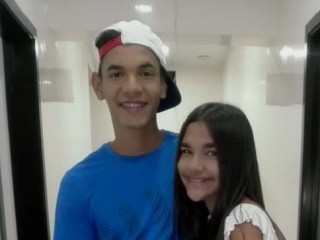 Acouplelove webcam girl as a performer. Gallery photo 2.