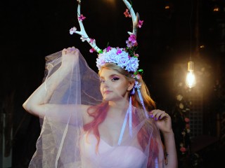 AlexisHoward webcam girl as a performer. Gallery photo 4.