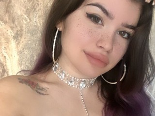 LunaHot_x webcam girl as a performer. Gallery photo 6.