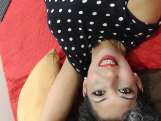 JuliaNewell webcam girl as a performer. Gallery photo 6.