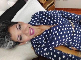 JuliaNewell webcam girl as a performer. Gallery photo 8.