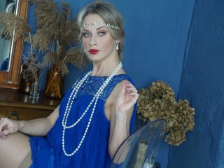 SarraFox webcam girl as a performer. Gallery photo 6.