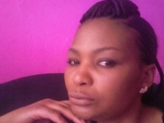 BUSTTYLEEE35 webcam girl as a performer. Gallery photo 3.