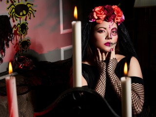 ArianaCole webcam girl as a performer. Gallery photo 6.