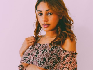 ChloeSimmone Nude on Live Sex Cam & Free Porn Chat (Girl) | Jerkmate
