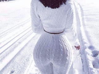 MIA_Love_xXx webcam girl as a performer. Gallery photo 8.